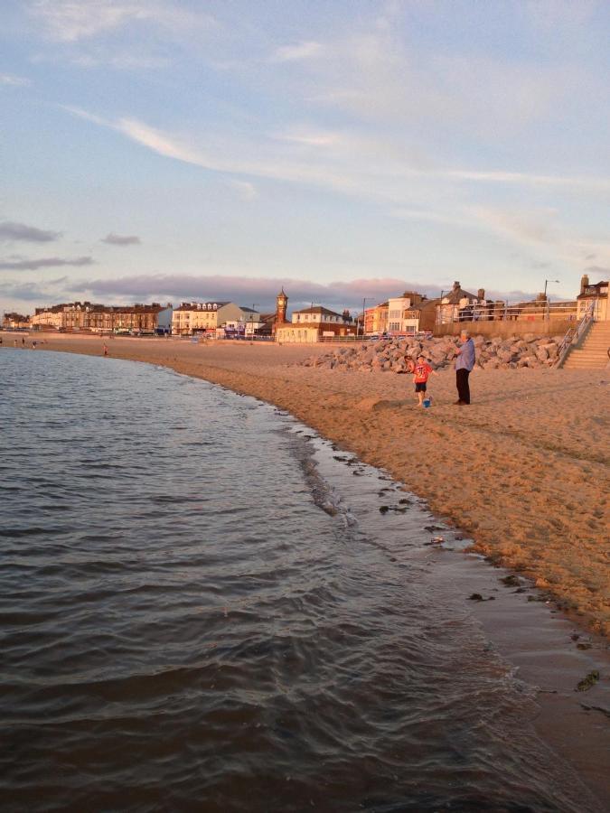 The Crown Hotel Morecambe Esterno foto